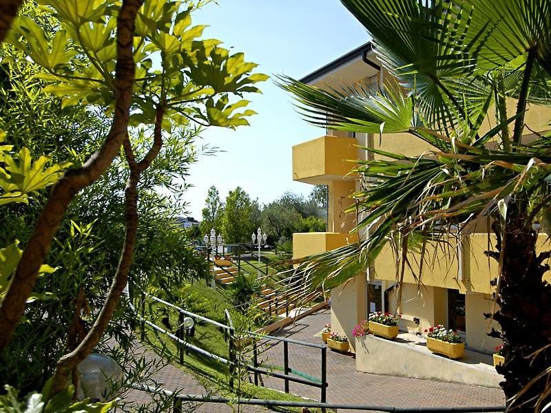 Hotel Centro Turistico Gardesano Bussolengo Exterior photo